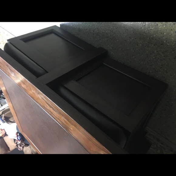 A table/ storage - Picture 5 of 8